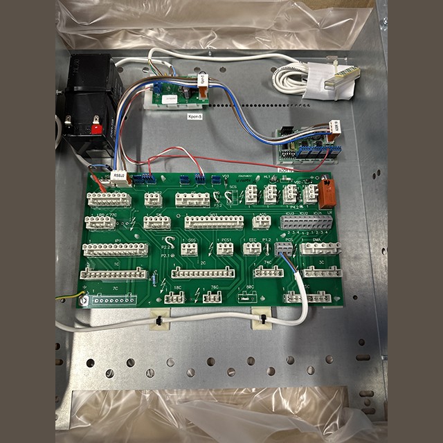 Клеммная коробка J-BOX ZAA25402T995