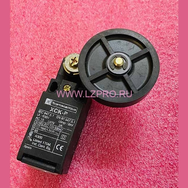 Выключатель концевой с роликом XCK-P Telemecanique